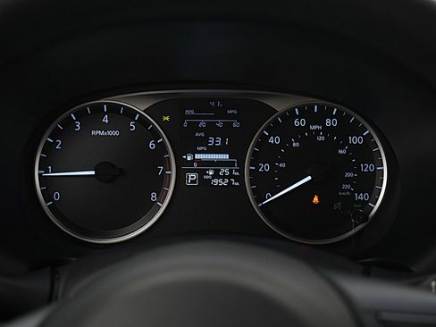 Used 2024 Nissan Kicks S image 22