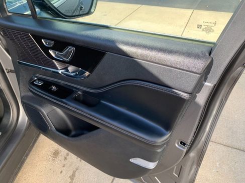 Certified 2022 Lincoln Corsair AWD w/ Equipment Group 101A image 15