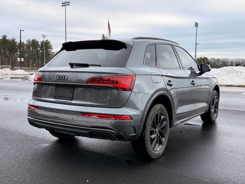 Used 2024 Audi Q5 2.0T Premium w/ Summer of Audi Package image 5