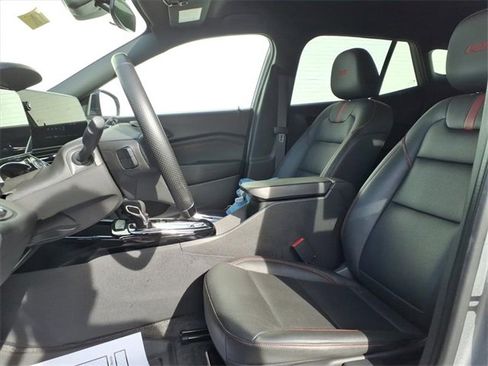 Certified 2024 Chevrolet Trax RS w/ Driver Confidence Package image 14