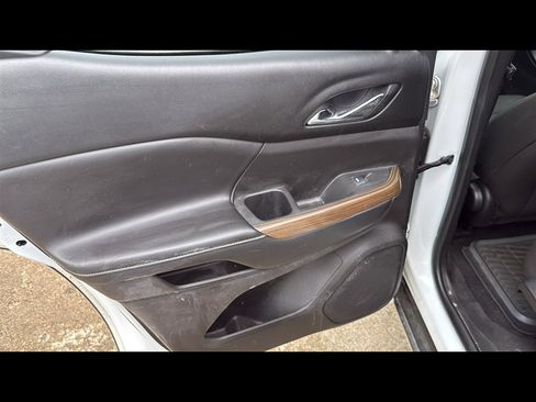 Used 2019 GMC Acadia SLE image 23