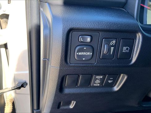 Used 2024 Toyota 4Runner TRD Off-Road image 32