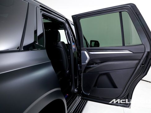 Used 2026 Cadillac Escalade V w/ LPO, ONYX Package AWD/4WD image 24