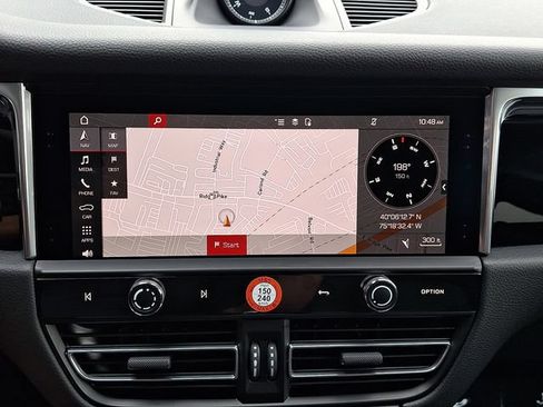 Certified 2026 Porsche Macan AWD/4WD image 21
