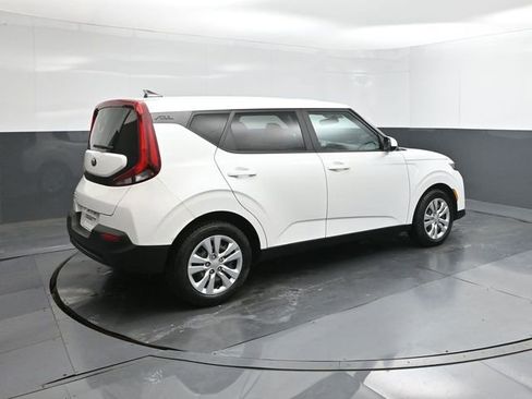 Used 2021 Kia Soul LX FWD image 10