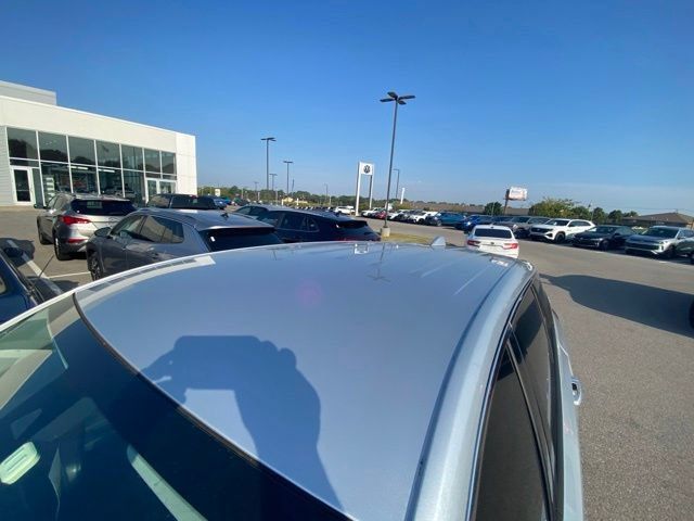 Used 2020 GMC Terrain SLE FWD image 3