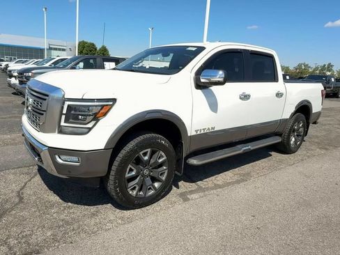 Used 2021 Nissan Titan Platinum Reserve w/ Moonroof Package AWD/4WD image 4