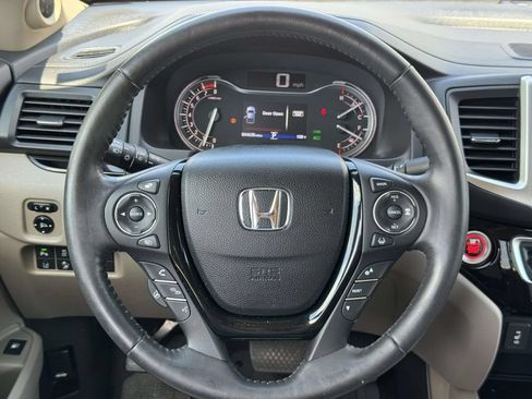 Used 2019 Honda Ridgeline RTL-E image 10