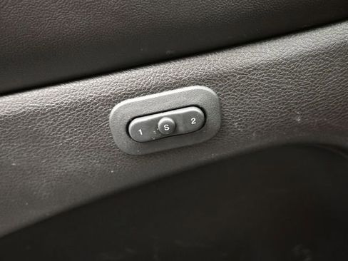 Used 2018 Jeep Grand Cherokee Limited image 26