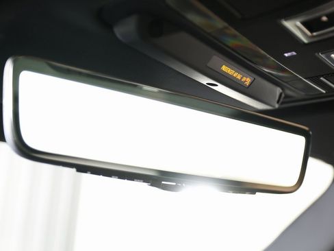 Used 2024 Land Rover Defender 90 V8 image 34