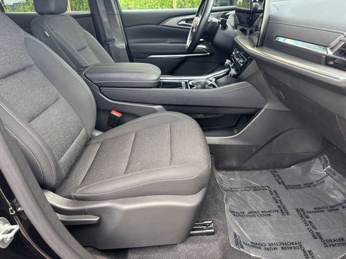 Used 2024 Chevrolet Traverse LS FWD image 13