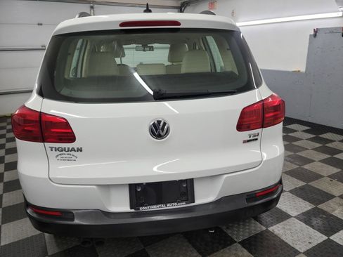 Used 2017 Volkswagen Tiguan S image 4