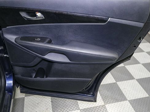 Used 2016 Kia Sorento LX w/ LX Convenience Package image 21