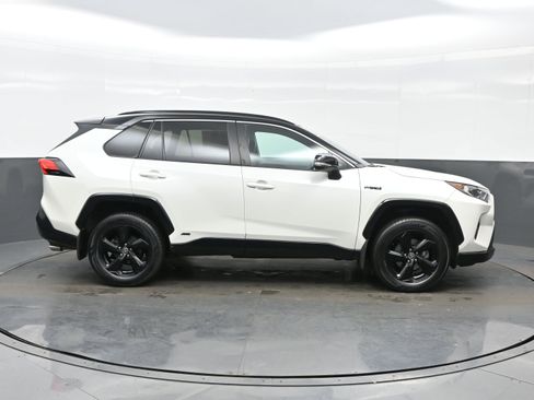 Used 2021 Toyota RAV4 XSE w/ XSE Grade Weather Package image 7
