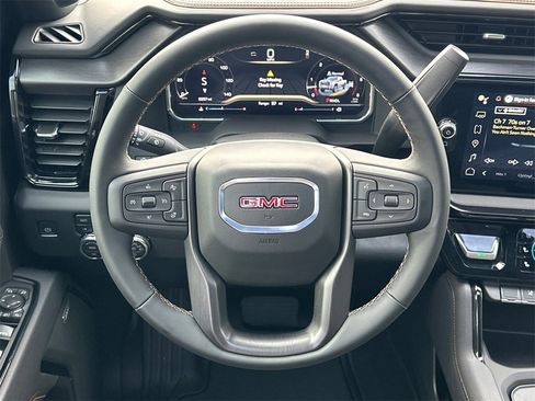 Used 2025 GMC Sierra 2500 AT4 w/ AT4 Premium Plus Package image 25