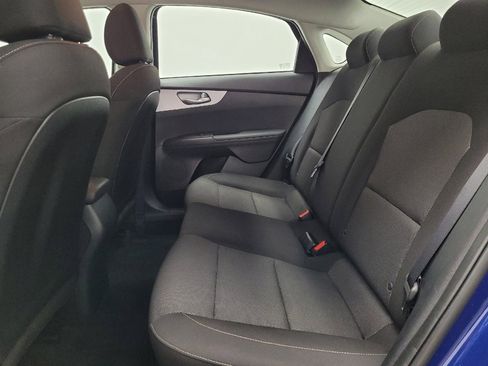 Used 2024 Kia Forte LXS w/ LXS Technology Package FWD image 18