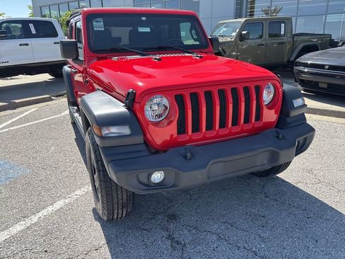 Used 2021 Jeep Wrangler Unlimited Sport AWD/4WD image 8