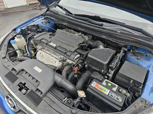 Used 2011 Hyundai Elantra GLS FWD image 18