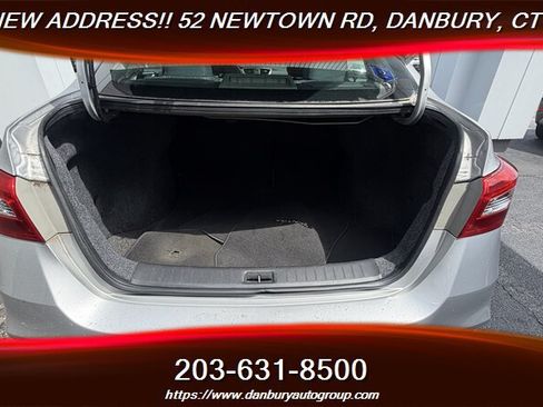 Used 2019 Nissan Sentra SV w/ Special Edition Package FWD image 25