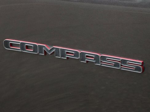 Used 2021 Jeep Compass Trailhawk image 47