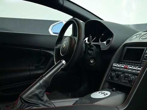 Used 2014 Lamborghini Gallardo LP 550-2 image 34