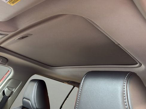 Used 2020 Toyota RAV4 Limited w/ Carpet Mat Package AWD/4WD image 13