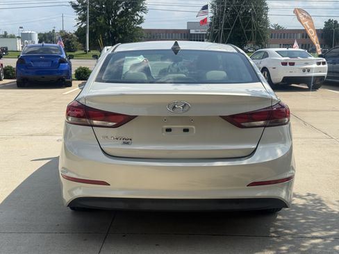 Used 2017 Hyundai Elantra SE FWD image 6