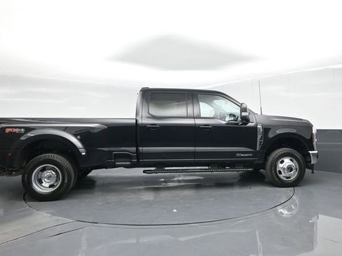 Used 2026 Ford F350 Lariat w/ Lariat Premium Package AWD/4WD image 9