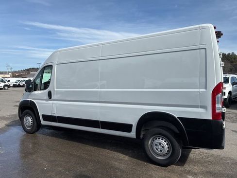 Used 2025 RAM ProMaster 2500 w/ Convenience Group image 8