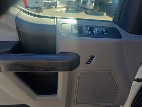 Used 2017 Ford F250 XL w/ Power Equipment Group image 19
