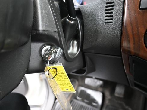 Used 2015 Ford F250 Lariat w/ Lariat Ultimate Package image 22