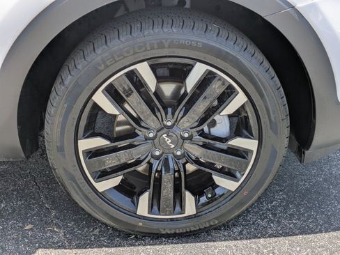 Certified 2023 Kia Telluride SX FWD image 9