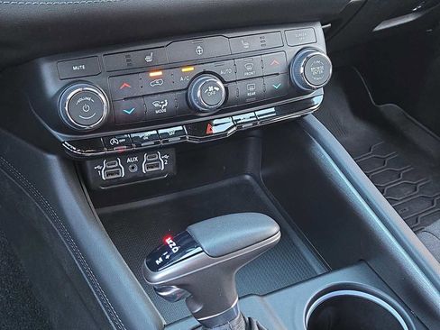 Used 2024 Dodge Durango SXT w/ SXT Blacktop Group image 29