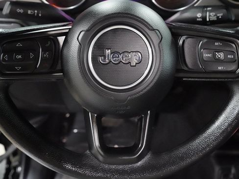 Used 2020 Jeep Wrangler Sport AWD/4WD image 14