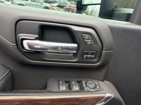 Used 2023 Chevrolet Silverado 2500 High Country w/ Z71 Off-Road Package image 19