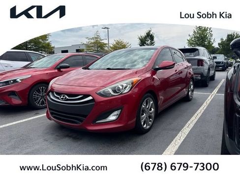 Used 2015 Hyundai Elantra GT w/ Option Group 03 FWD image 1