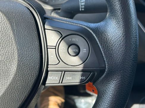 Certified 2025 Toyota Corolla LE image 33