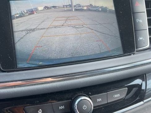Used 2019 Buick Enclave Premium AWD/4WD image 10