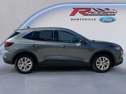 Used 2024 Ford Escape Active w/ Tech Pack #1 FWD image 2