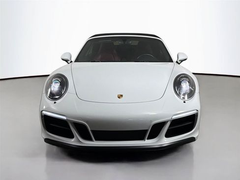 Certified 2018 Porsche 911 Cabriolet image 10