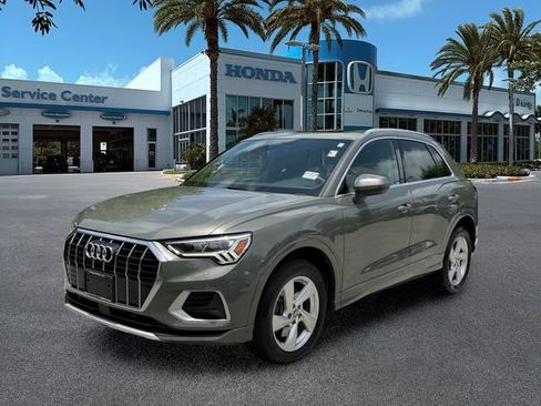 Used 2020 Audi Q3 2.0T Premium Plus AWD/4WD image 4