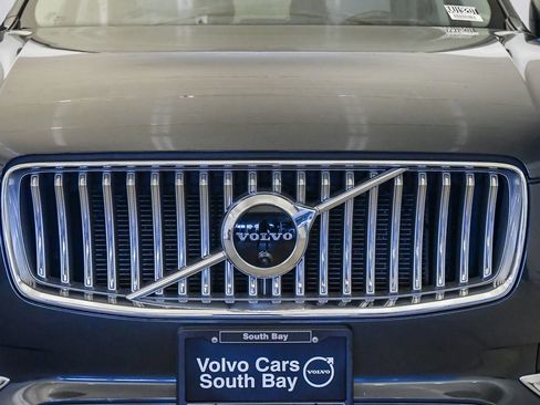 Used 2022 Volvo XC90 T8 Inscription Expression w/ Advanced Package AWD/4WD image 9