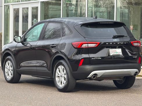 Used 2025 Ford Escape Active AWD/4WD image 6