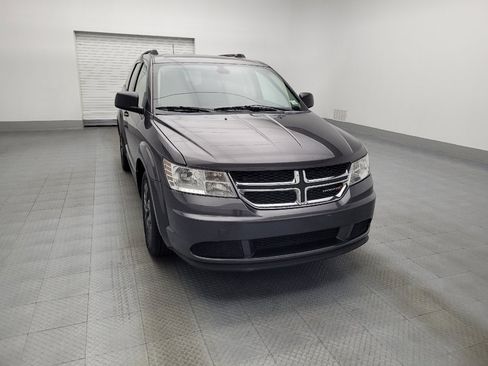 Used 2019 Dodge Journey SE image 14