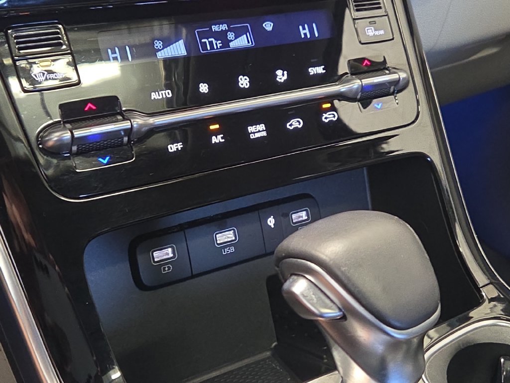 Used 2023 Kia Carnival SX Prestige FWD image 22