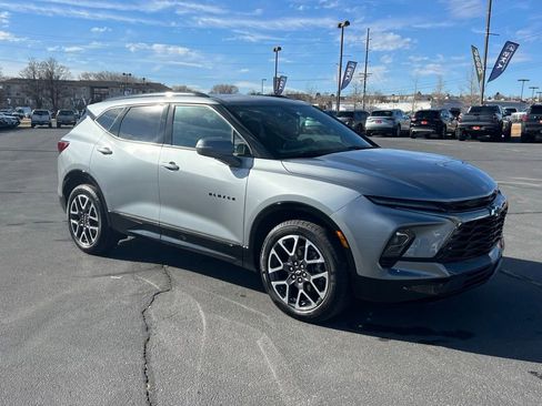 Used 2025 Chevrolet Blazer RS AWD/4WD image 6