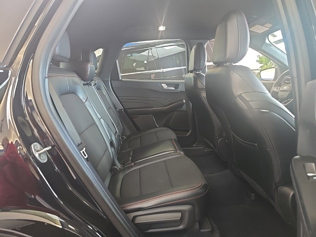 Used 2023 Ford Escape ST-Line w/ Tech Pack #1 AWD/4WD image 34