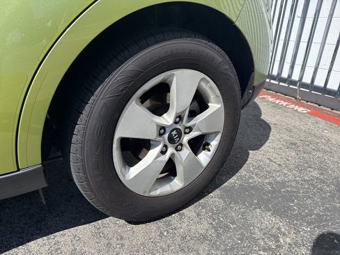 Used 2019 Kia Soul image 6