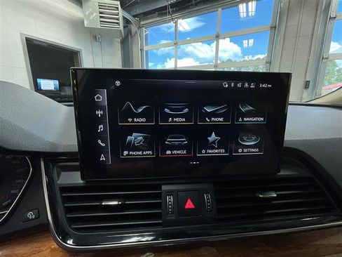 Used 2022 Audi Q5 2.0T Premium AWD/4WD image 18