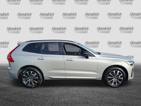 Certified 2025 Volvo XC60 B5 Plus image 9